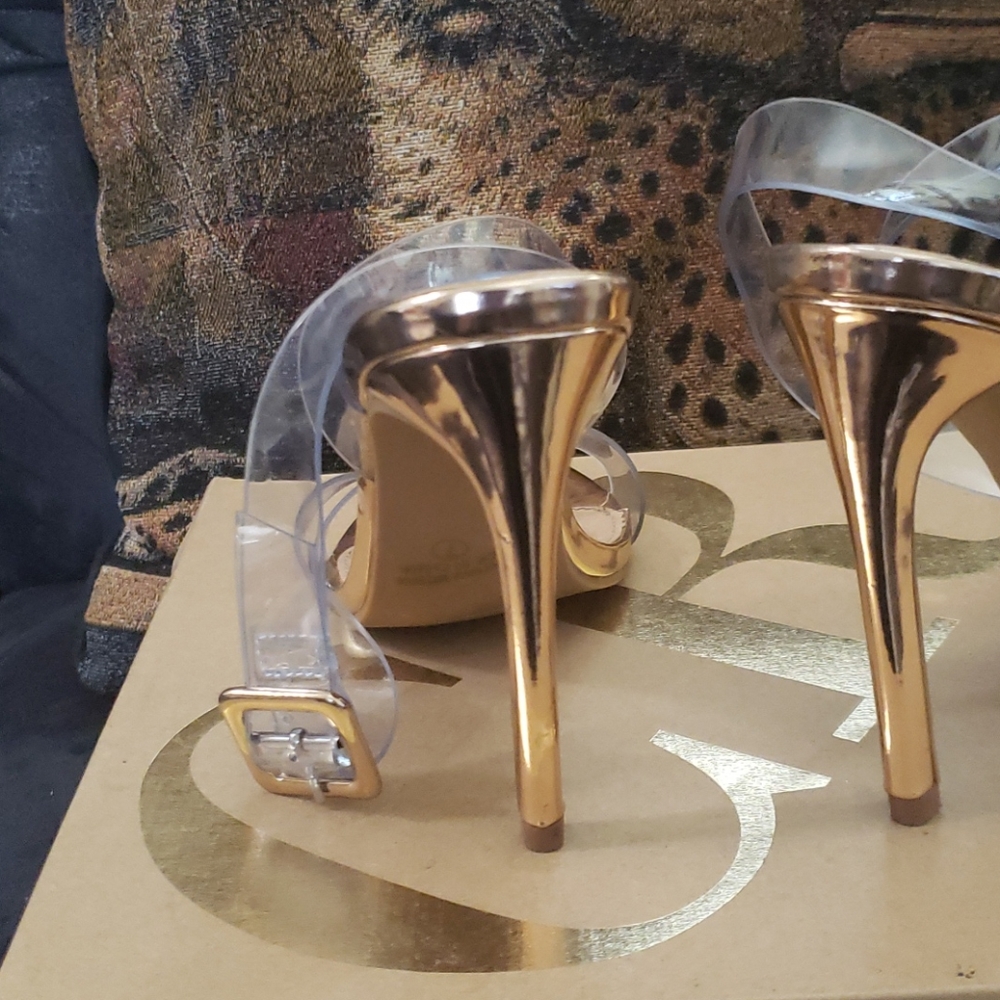 Shoes - Picture 3 of 4